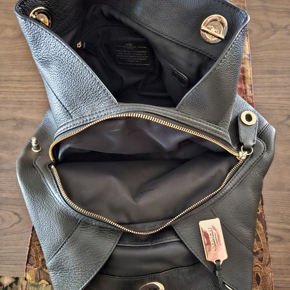 Coach Handbag - Picture 6 of 8